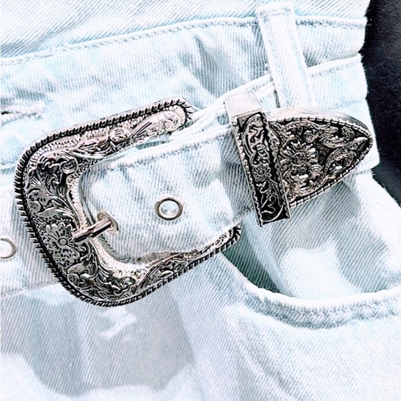 Altar’d State Light Wash,high rise,western silver belted,pocket,jean shorts - Picture 10 of 10